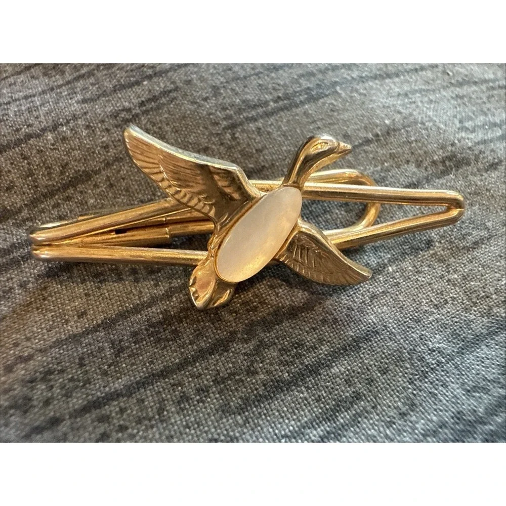 Vtg Signed Swank Gold Plated Duck in Flight Mother of Pearl Inlay 1.75